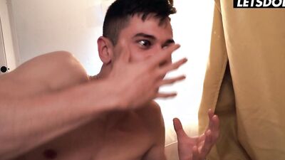 Fantastic Ass Babe Paola Rough Anal Fuck With Roommate - HORNY HOSTEL