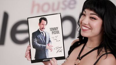 GOTH GODDESS Little Puck Gets Rough & Ready With Hot Hunk Tommy Pistol