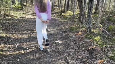 Fucking in the woods with a stranger, i let him fill me up
