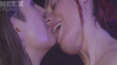 Tattooed Babe Jasko Fide Enjoys Sensual Oral With Sexy Muriel