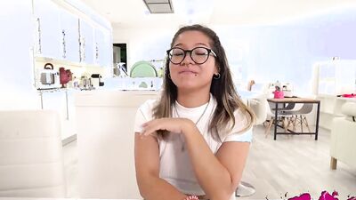 Fulfilling the dreams of an amateur Asian-Spanish babe: Beth Choy becomes a pornstar!