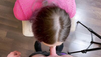 Sexy Wife with Perfect Ass Sucks in the mirrored hallway Like a Real Whore