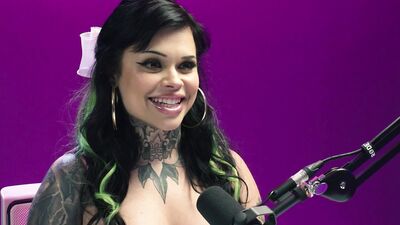 UP CLOSE - How Women Orgasm With Busty Tattooed Babe Xwife Karen! INTENSE HITACHI ORGASM! FULL SCENE