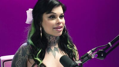 UP CLOSE - How Women Orgasm With Busty Tattooed Babe Xwife Karen! INTENSE HITACHI ORGASM! FULL SCENE