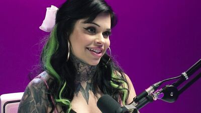 UP CLOSE - How Women Orgasm With Busty Tattooed Babe Xwife Karen! INTENSE HITACHI ORGASM! FULL SCENE