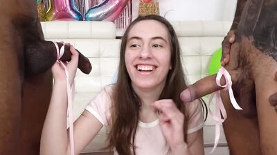 Amateur Spanish teen Carolina Lorca and her BIRTHDAY THREESOME!