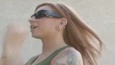 Ginger Beauty Picks up a Stranger Before Taking Her Home to Lick Her Cunt