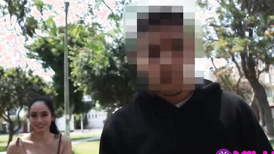 Unfaithful Peruvian Chibola Argues with Her Lover in the Park, Shows Me Her Ass and I End up Bursting Her Pussy