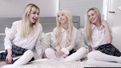 Rehab Facilitator gets 3 way blowjob from Chanel Shortcake, Kenzie Reeves & Mackenzie Moss