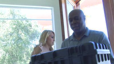 Big booty housewife AJ Applegate manages to fuck her first BBC