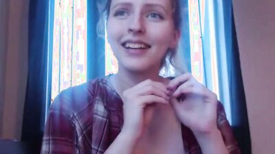 Random Livestream Clip: Some Twerking, Showing Curvy Body