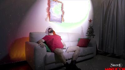Santa Claus Receives a Wonderful Gift: a Beautiful Girl for Him to Fuck All Night