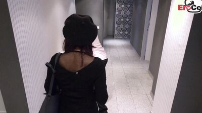 Deutsche Milf-Latina wird im Schlafzimmer gefickt