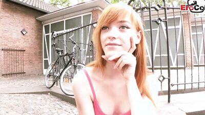 Rothaariges deutsches Girl wird beim Fotoshooting gefickt