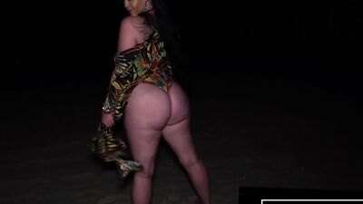 Pawg Queen Sucks huge Dick on South Beach