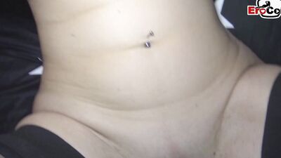 Rothaarige deutsche Milf fickt mit fremdem Mann in Wohnmobil