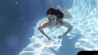 Horny Brunette Sofie Marie Gets Hot Anal Fucking Underwater