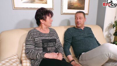 Deutsche Milf bekommt neues Auto gegen Sex