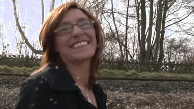 Super hot solo of a pretty mature woman with hot labia