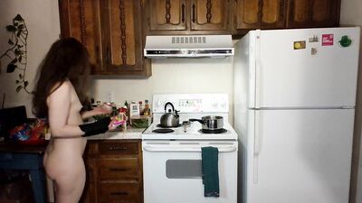 Ginger PearTart Cooks Ramen! Naked in the Kitchen Episode 97