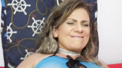 Levou muita rola na buceta e no cuzinho, a puta fez anal sem frescura.