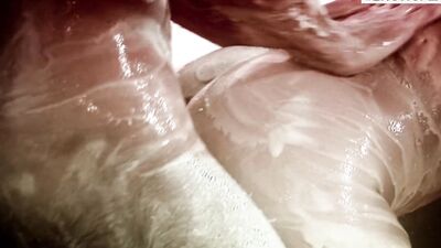 Bananass s5: Hot babe has sex with lots of cream and milk