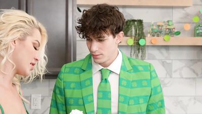 Cherry Kiss Lets Stepson Taste Her Sweet Honey Pot in Exchange for His Cream S23:E6