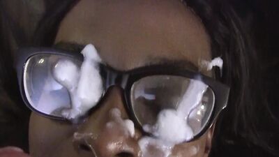 4K/ Super Hot Pretty Face Ebony Babe Bella Dahl POV Blowjob Big Cumshot on Glasses Lucky Old Man