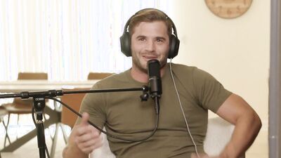 Brunette Baddie Daisy Phoenix Fucks & Sucks Off Her Blind Date Nathan Bronson