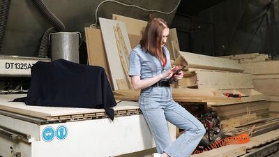 Fuckmachine on Factory: Seduced a Worker to Fuck with Him and Test It