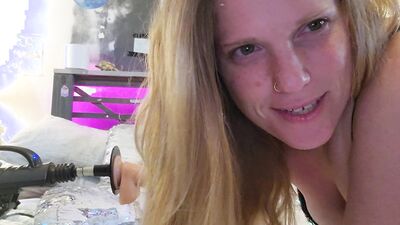 You Dont Wanna Miss...sexy Babe Getting Fucked by Sex Machian