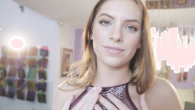 Hottie Summer Brooks' Romantic Evening Turns Into Hardcore With A Facial!