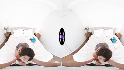 Valentina Lapiedra Drops Her Book For A Thick Cock - TmwVRnet
