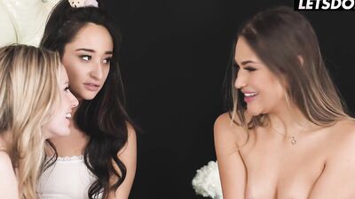 Threeway Lesbian Party with My Horny Roommates - A GIRL KNOWS
