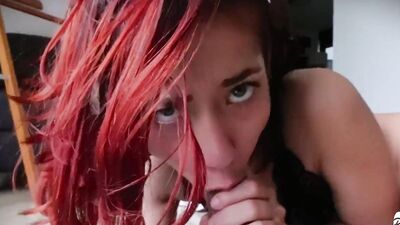 She fucks a big cock in porn casting to earn money on the sly from her boyfriend and buy him a gift