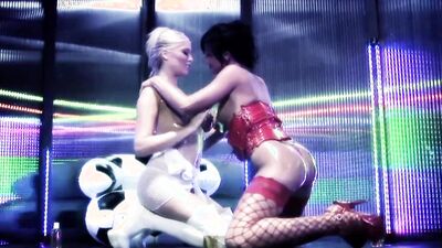 Amber Oil Up For A Lesbian Fuckfest- Titopia