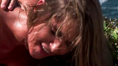 Nessa Devil Loves Being Anally Fucked By The Beach- Titopia