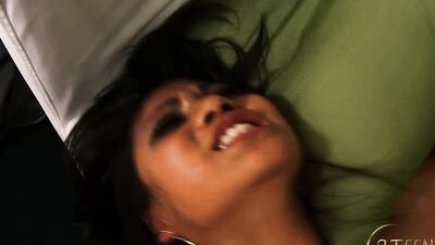 Shaved Pussy Gets Pounded and Mouth Filled