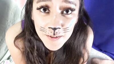GATITA AMATEUR QUIERE LECHE PARA LAMER FULL VIDEO HD
