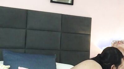 I have sex with my hot boyfriend until my pussy is full.