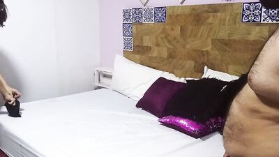 I fuck my hot friend until she has an orgasm and I fill her pussy
