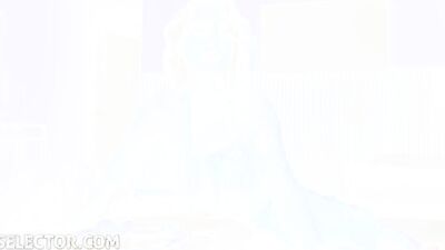 Banging Your Sexy Blonde Gf Blake Blossom after Watching Naked Workout
