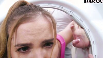 Huge Tits Babe Candy Alexa Anal Sex at the Laundry Room