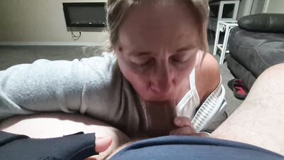 Blonde MILF enjoys stuffing her mouth with Thanksgiving turkey stuffing