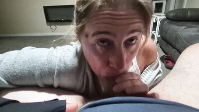 Blonde MILF enjoys stuffing her mouth with Thanksgiving turkey stuffing