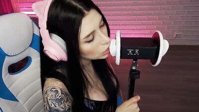 Asmr 3Dio gets a taste of Fia Murr, Honey Haze, and Nikki's big tits & wet lips