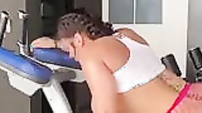 Sexy babe with huge tits gets her ass drilled in sweaty workout at gym