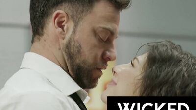 Liz Jordan's juicy breakroom fuck ends in a big juicy pussy-eating surprise!