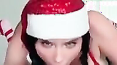 Girlfriend gift Sweet gives a Christmas blowjob and takes a hard pounding like a pro