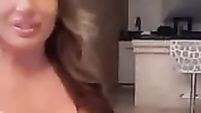 Richelle Ryan gets naughty with her dildo & gets a hot show from her busty body